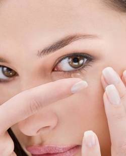 Kontaktne leće i otopine za održavanje leća